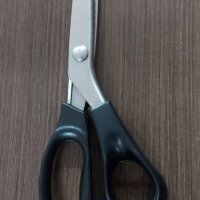 Професионална ножица за рязане и зиг-заг