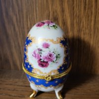Красиво порцеланова яйце, кутия началото на 20в, снимка 1 - Антикварни и старинни предмети - 43800650