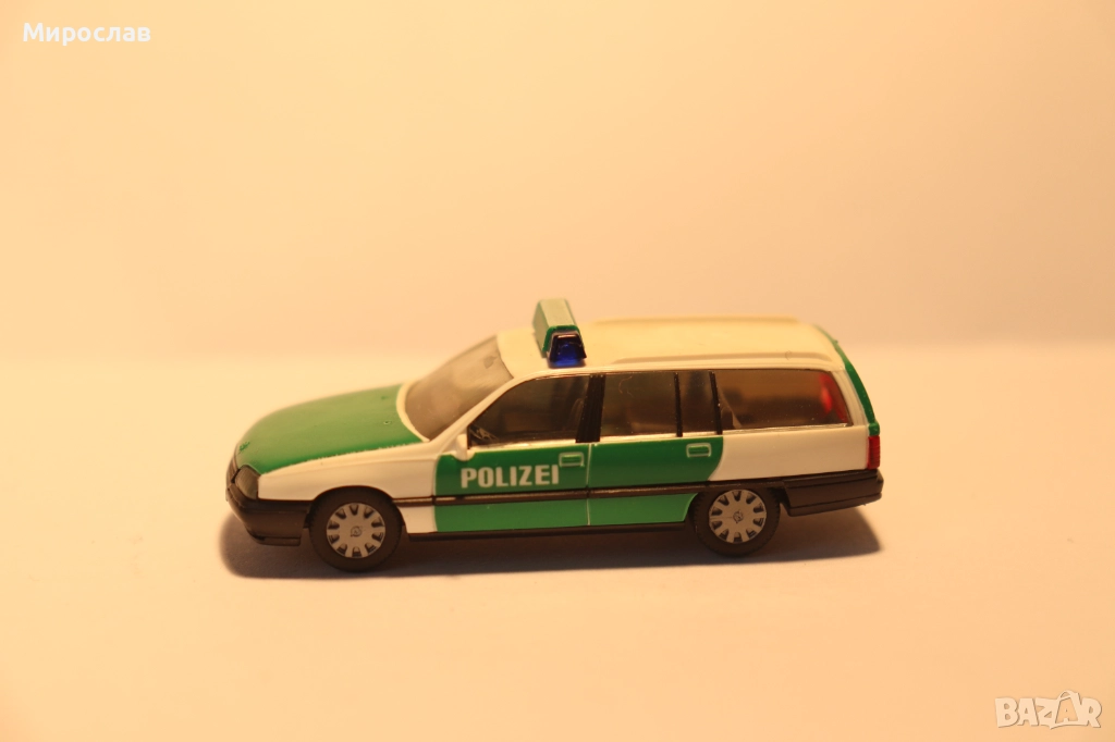 HERPA 1/87 H0 OPEL OMEGA POLICE ПОЛИЦИЯ КОЛИЧКА МОДЕЛ, снимка 1