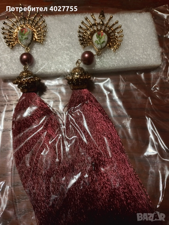 Обеци с пискюли и ръчно ушити гоблени , снимка 1