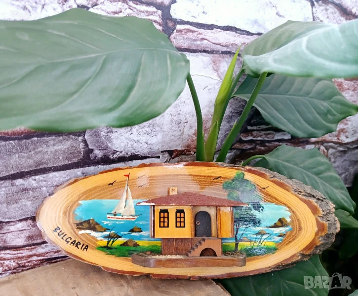 Дървена къщичка за стена , снимка 1