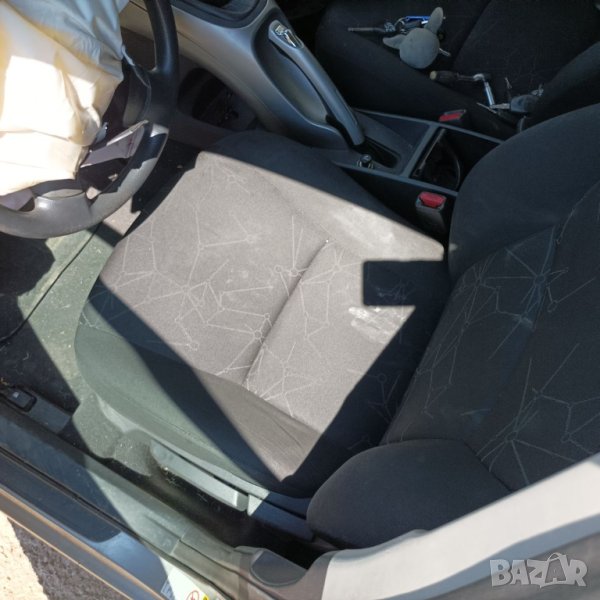 Салон Тойота Аурис 2009 година седалки тойота, снимка 1