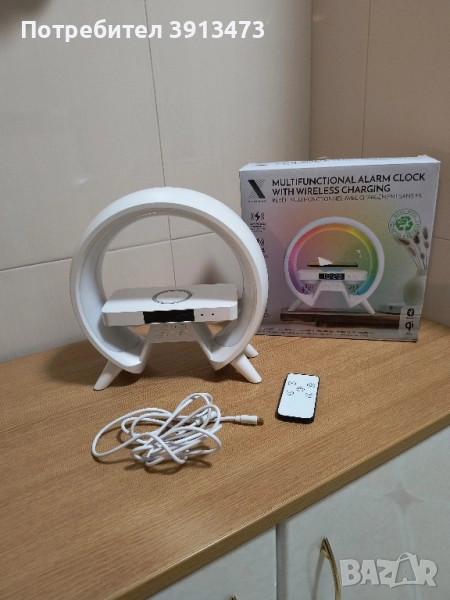 Чисто ново многофункционално зарядно с вградена колонка будилник сменящи светлини, снимка 1
