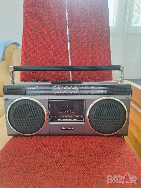 Радиокасетофон HITACHI TRK-6830E, снимка 1