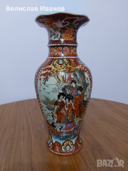 Порцеланова ваза с японска тематика в отлично състояние., снимка 1