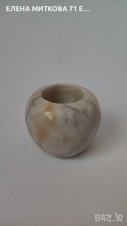 Малък,но тежък свещник от мрамор, снимка 1