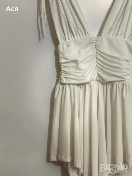 Бяла рокля, снимка 1