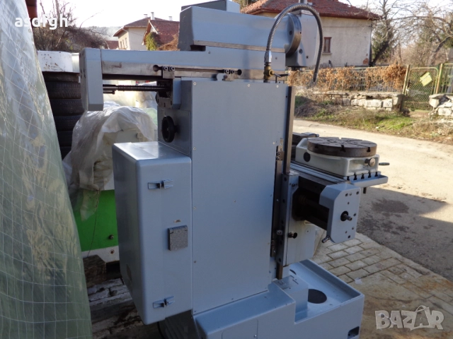 Фреза универсална за метал чешка TOS FN20, снимка 4 - Стругове - 52813354