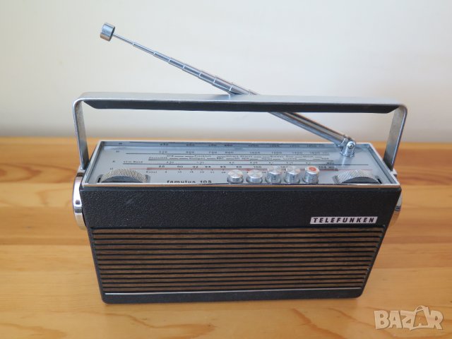 Vintage AM/FM Telefunken Famulus 105 Transistor Radio 1969–1971