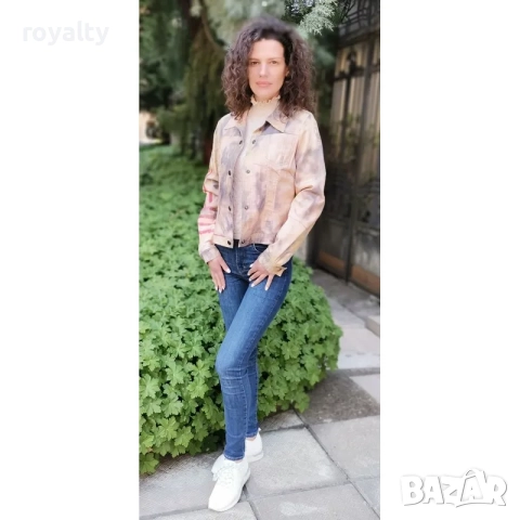 Дамско яке от плат в бежово с щампа американското знаме, снимка 2 - Якета - 52200102