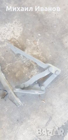 Панти за преден капак - /БМВ/BMW/-/е60/е61/-M57N2 3.0d 231кс., снимка 2 - Части - 33367184