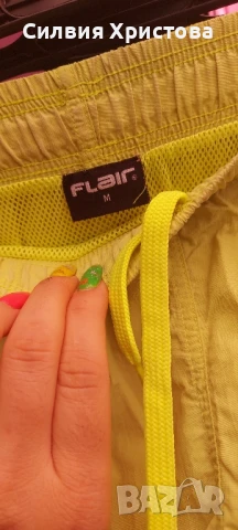 Продавам оригинални къси шорти номер М, снимка 2 - Спортни дрехи, екипи - 51430086