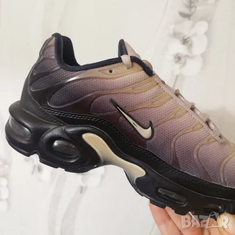 Nike Air Max Plus TN SE номер 39 оригинални маратонки , снимка 18 - Маратонки - 49800702