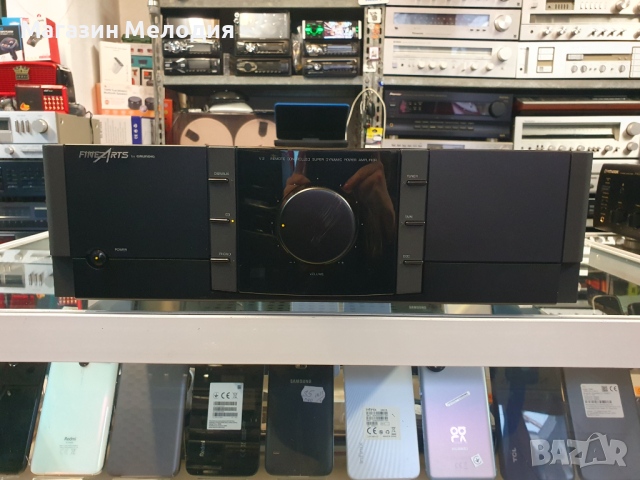 Усилвател Grundig Fine Arts V2 4 Ohm: 2 x 80 W В отлично техническо и визуално състояние.