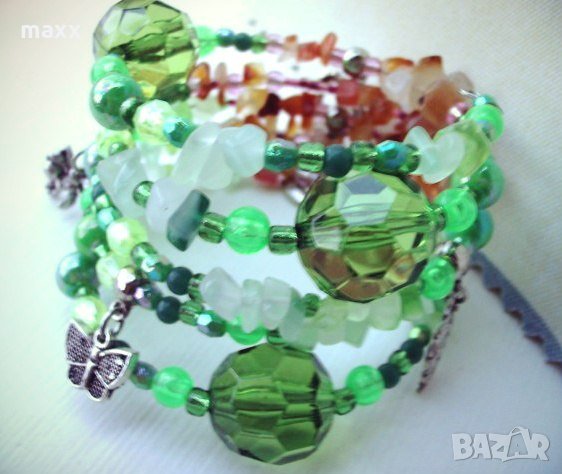 Гривна в смарагово зелено, ръчна изработка, снимка 5 - Гривни - 28412158