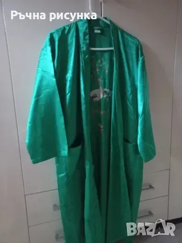 Красиви кимона и дрехи ,различни размери и универсални ,цени от 80 и 50лв за брой