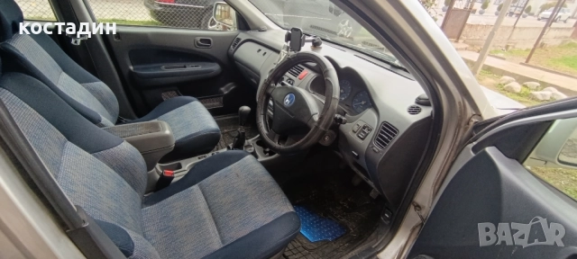 Honda H-RV 1.6I, снимка 9 - Автомобили и джипове - 52185627