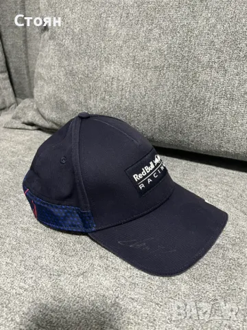 Шапка Red Bull лично подписана от Серхио Перес, снимка 3 - Фен артикули - 49485967