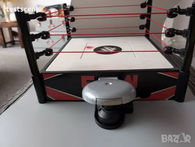 Ринг за играчки WWE Raw Spring Loaded Mat Action Ring + Sounds, снимка 6 - Други - 48365430