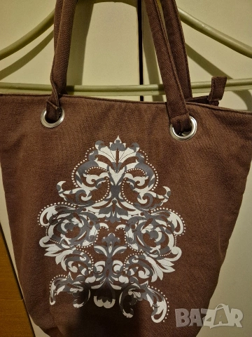 чанта с принт, снимка 2 - Чанти - 53261181