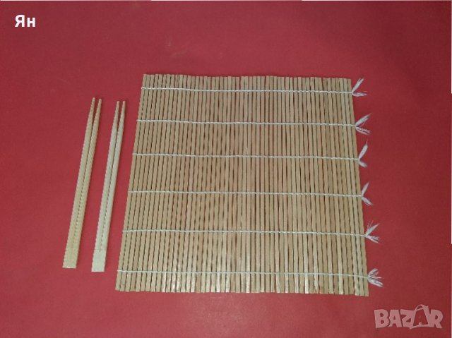  Бамбуково Килимче за приготвяне на Японско Суши +Пръчици , снимка 1 - Прибори за хранене, готвене и сервиране - 32289815
