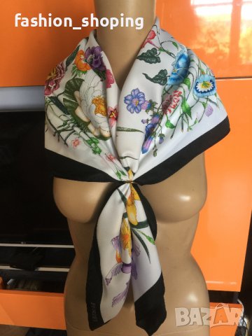 Шал с флорални мотиви, снимка 2 - Шалове - 37448434
