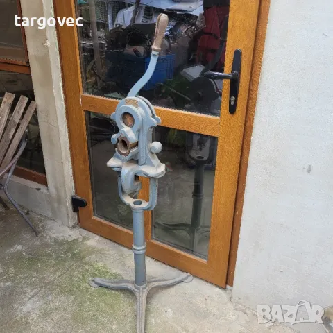 старинна масивна машина от индустриалната революция