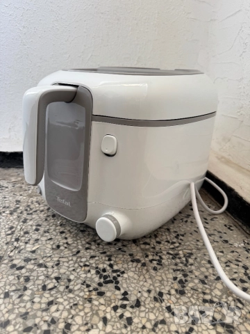 Фритюрник с Мазнина Tefal Super Uno F69-P 1800W, FR314030 Голям Капацитет, Филтър, Лесно Почистване!, снимка 3 - Фритюрници - 52733911
