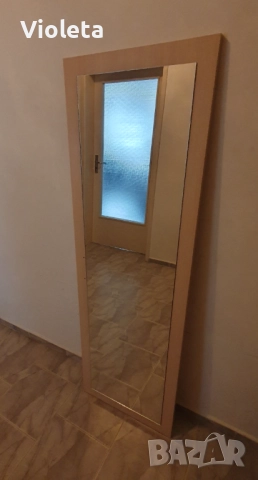 Огледало с размери 134 х 36 см. Размери на плоскостта 144 х 46см. От врата на гардероб., снимка 4 - Огледала - 52721958