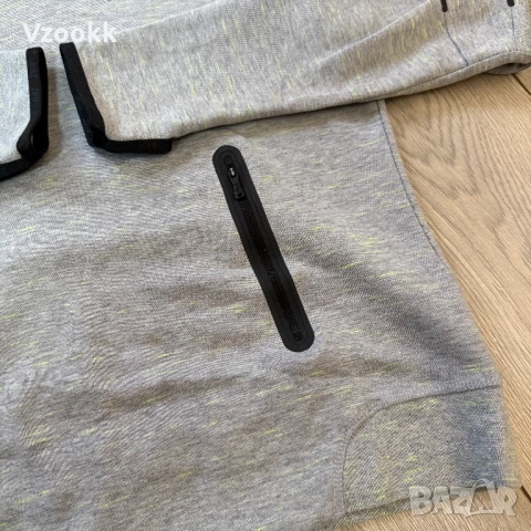Дамско горнище Nike Tech Fleece | M размер, снимка 4 - Суичъри - 52890415