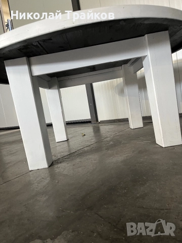 Дървена маса