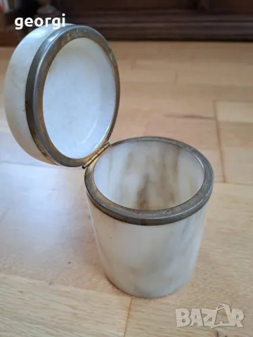 ретро мраморна кутия с капак 3/3