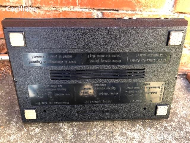 VINTAGE RADIO ITT SCHAUB LORENZ CLOCK RADIO 100 PORTABLE RADIO GERMANY , снимка 9 - Радиокасетофони, транзистори - 51785075