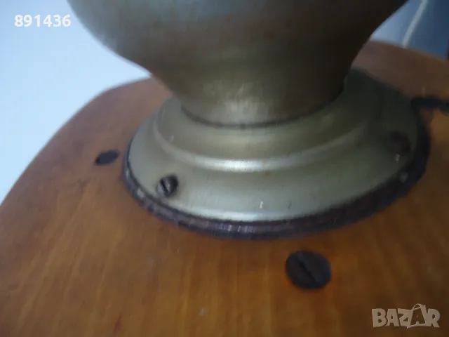 Стара ретро дървена мелница за кафе, снимка 12 - Антикварни и старинни предмети - 50342261