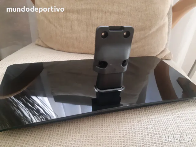 Стойка за Hyundai Smart TV 32´´модел HY32H4021SW, снимка 2 - Части и Платки - 47983213