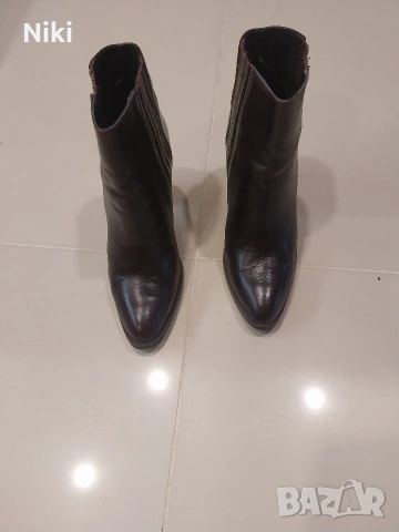 Дамски боти ZARA.