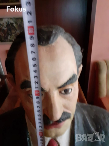 Огромен гипсов бюст на Георги Димитров подписан от 60те год., снимка 4 - Антикварни и старинни предмети - 51498436