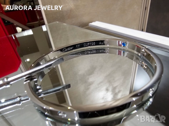 CARTIER Love White Gold Small Model Гривна с Отверка, снимка 9 - Гривни - 52870306