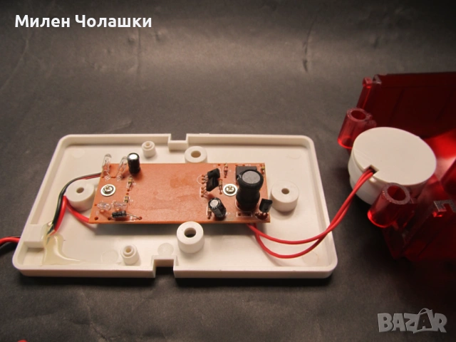 Сирена за аларма със стробоскоп - 12V, снимка 2 - Други - 53121563