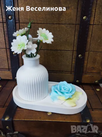 Комплект ваза с цветя и ароматна свещ във формата на цвете, снимка 4 - Ръчно изработени сувенири - 47374147