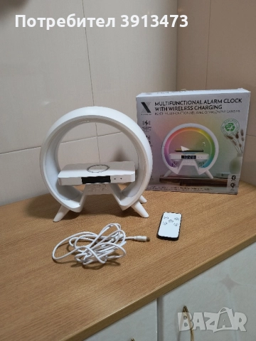 Чисто ново многофункционално зарядно с вградена колонка будилник сменящи светлини