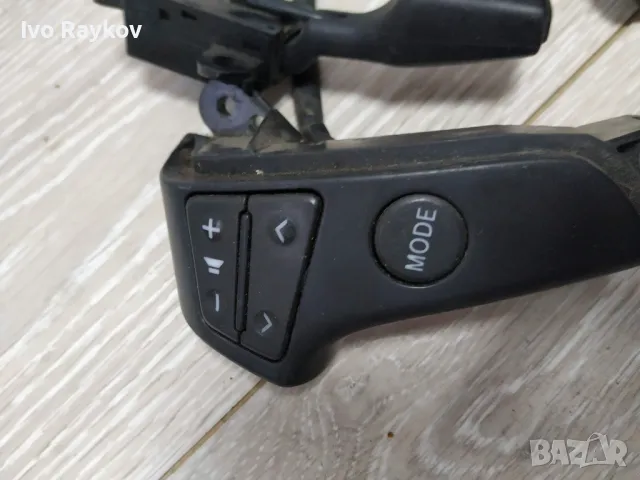 Бутони волан и лостче круиз контрол за TOYOTA, AVENSIS, II, 2, T25, 75B5962,, снимка 2 - Части - 50057060