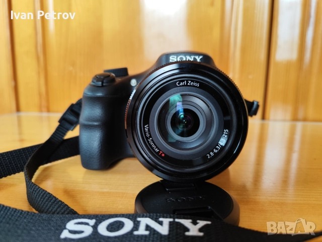 Продавам фотокамера Sony Cyber-shot DSC-HX300