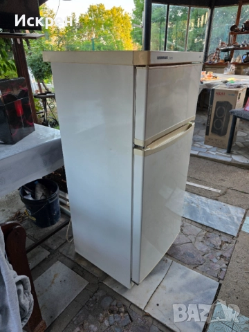 Хладилник Либхер/Liebher с горен фризер, снимка 5 - Хладилници - 51379820