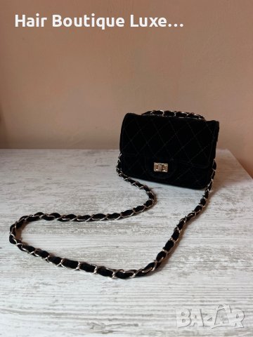 Малка черна велурена чанта с дръжка и закопчалка в златно 🖤, снимка 7 - Чанти - 43887393