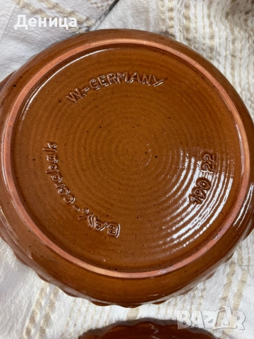 Немски керамични тавички за пица Размер с дръжки-29.5 см и диаметър без тях-22 см Налични-4 бр , снимка 6 - Съдове за готвене - 52192658