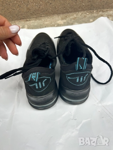 Дамски маратонки Nike, снимка 2 - Маратонки - 52669976