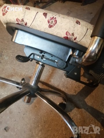 Офис стол, снимка 10 - Столове за офис - 37637212