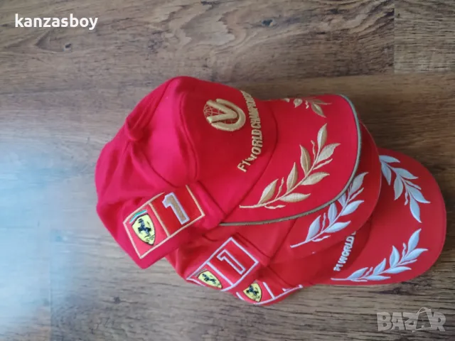FERRARI F1 - страхотни колекционерски шапки , снимка 4 - Шапки - 49400561