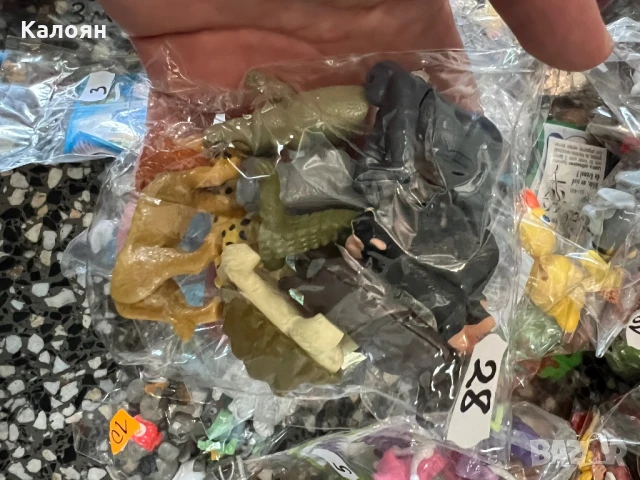 Kinder Surprise играчки колекция от над 400 броя. Цена за всички , снимка 17 - Колекции - 51225696
